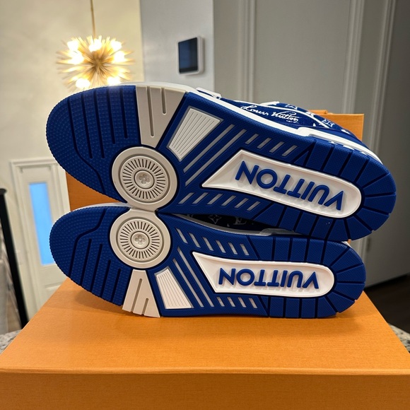 LOUIS VUITTON TRAINERS DESIGNED BY
(Virgil Abloh) - Picture 10 of 13